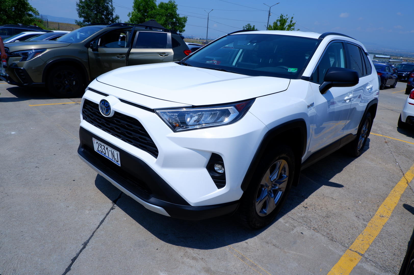 Toyota RAV4 2022 — photo 2