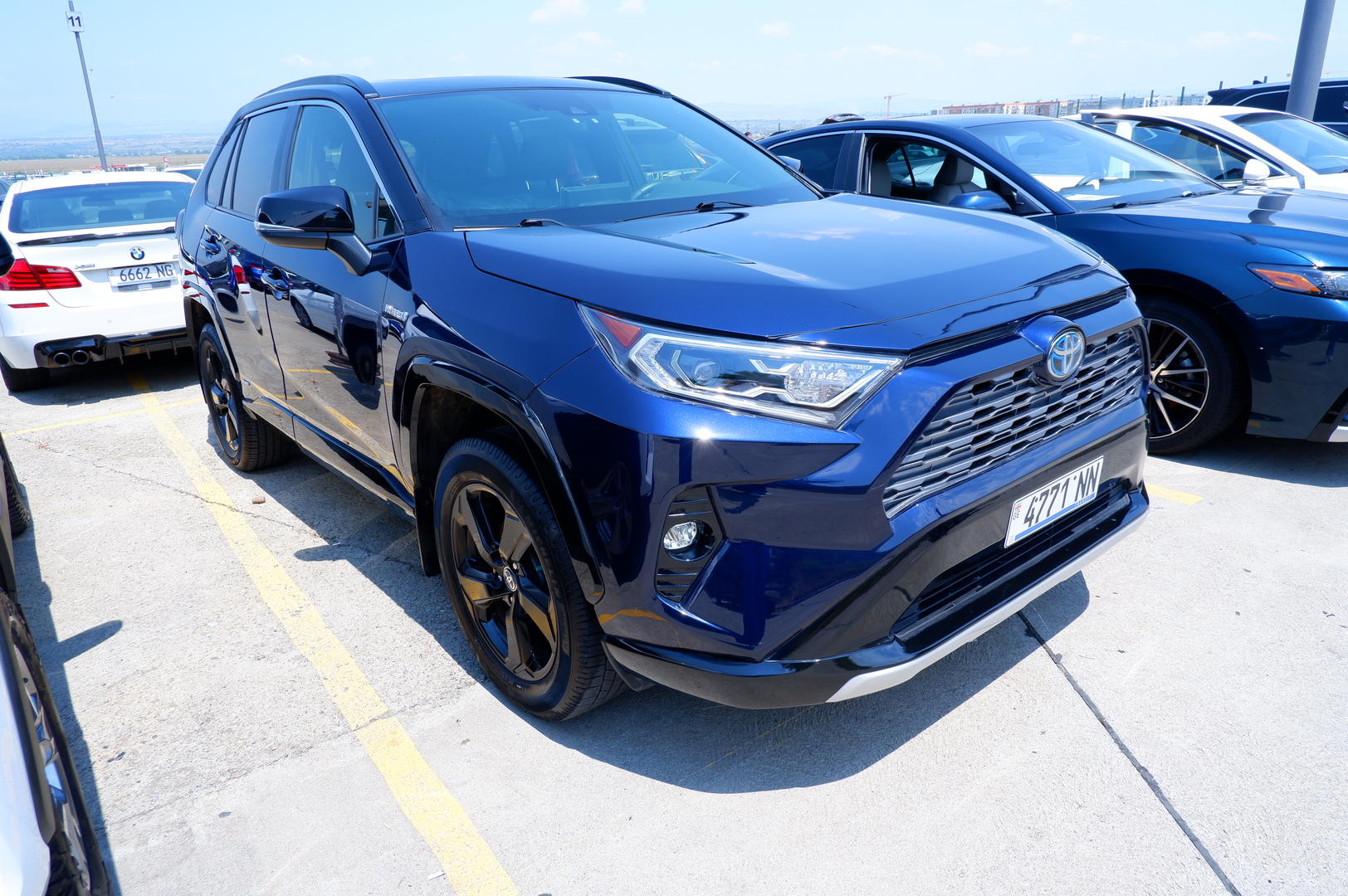 Toyota RAV4 2022 — photo 2