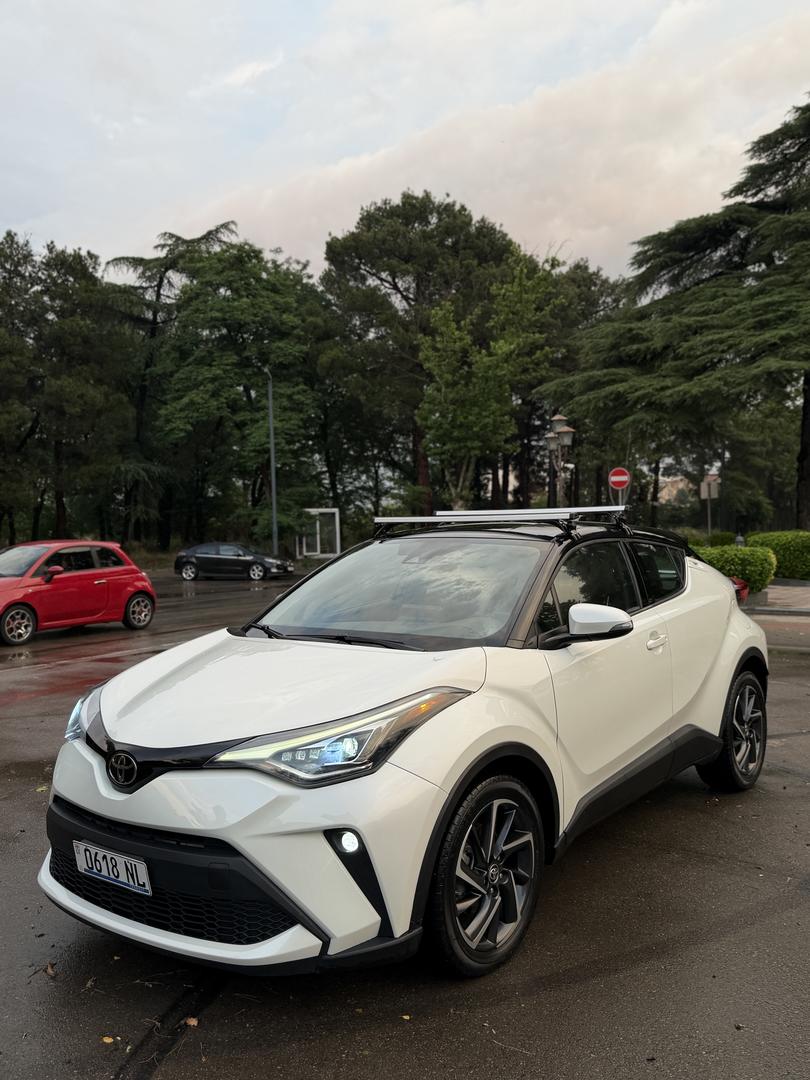 Toyota C-HR 2022 — photo 2