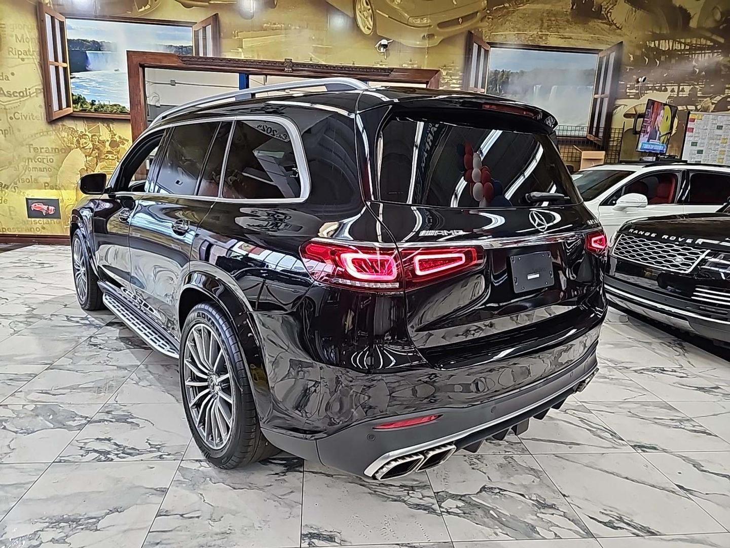 Mercedes-Benz GLS 63 2023 — photo 2