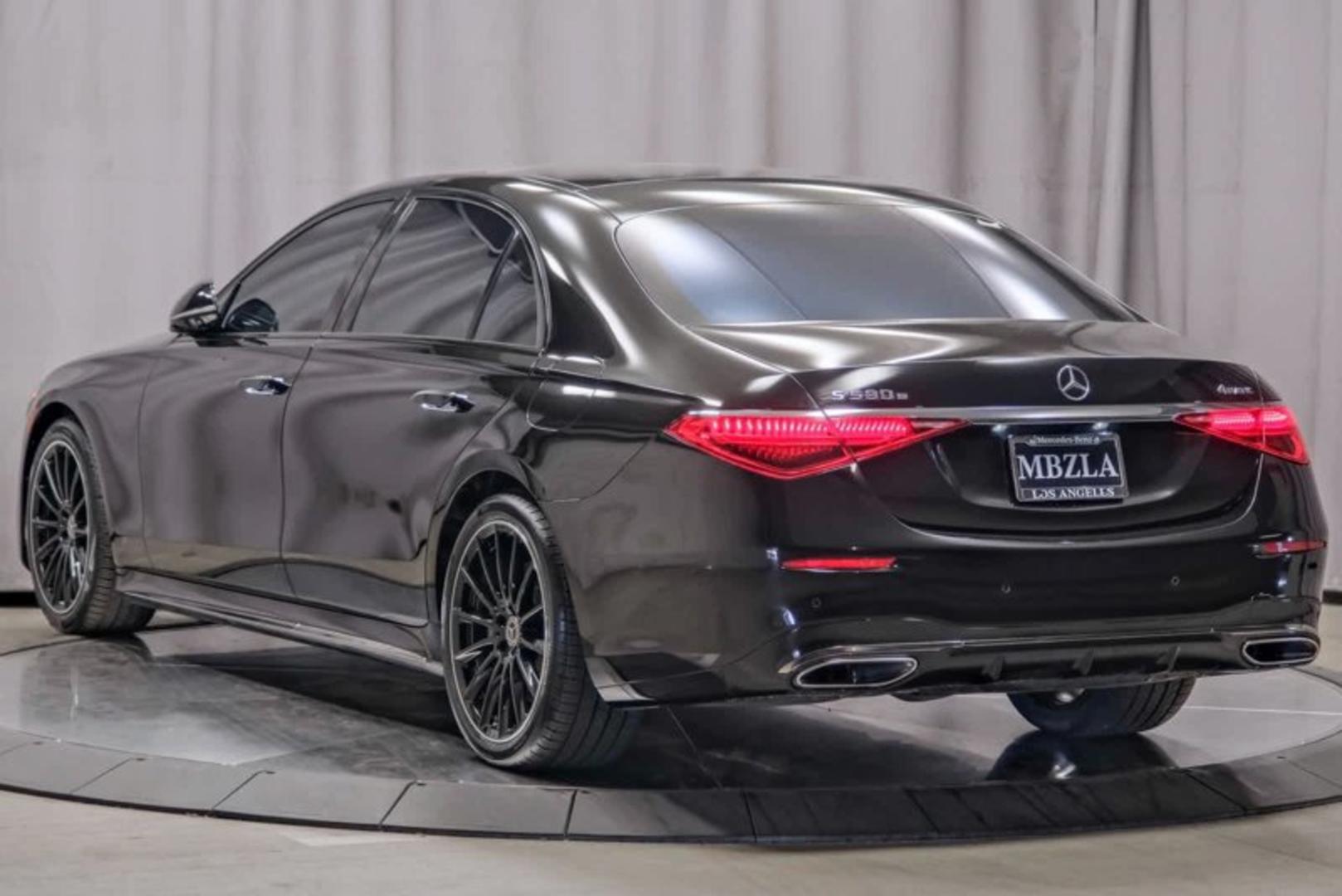 Mercedes-Benz S 580 2023 — photo 2