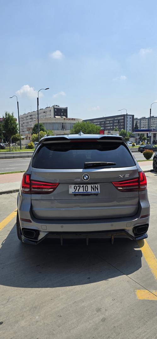 BMW X5 2018 — photo 2