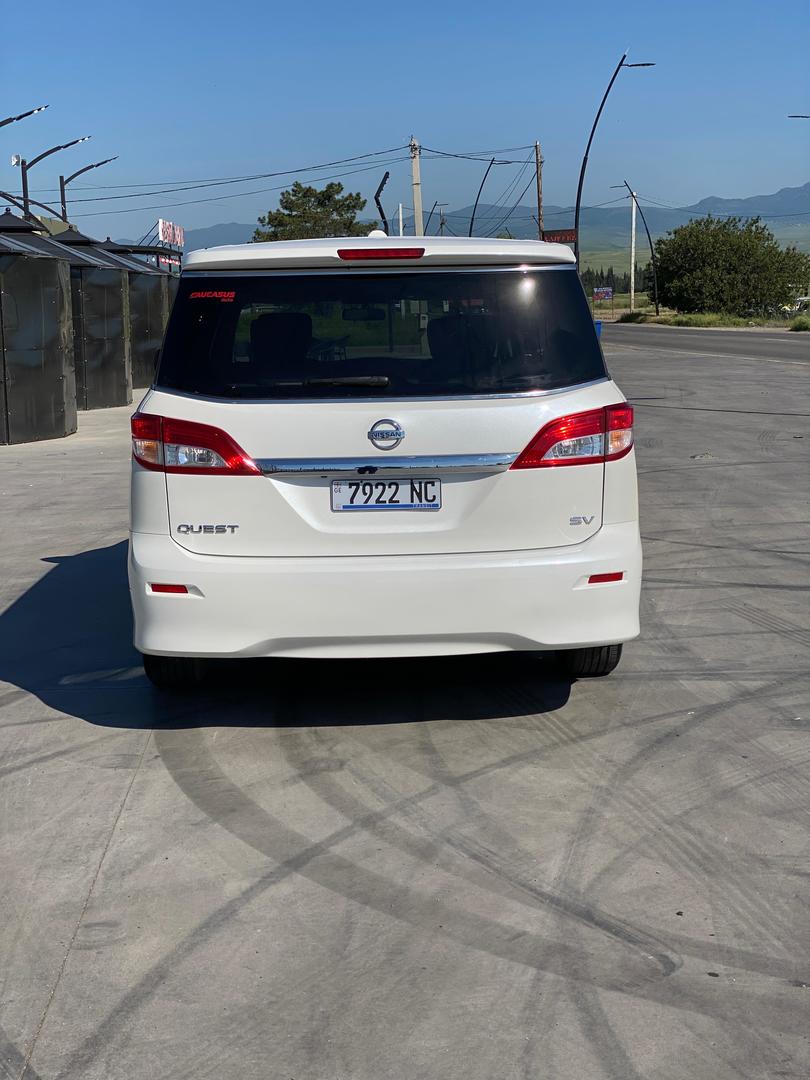 Nissan Quest