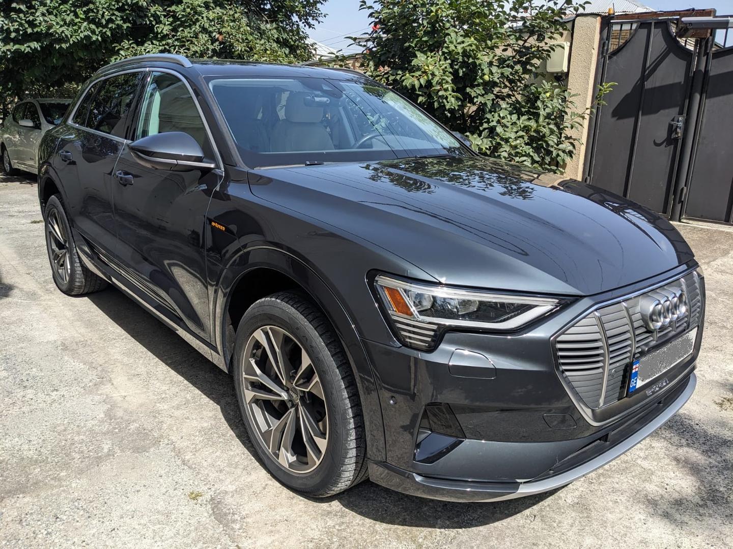 Audi e-tron