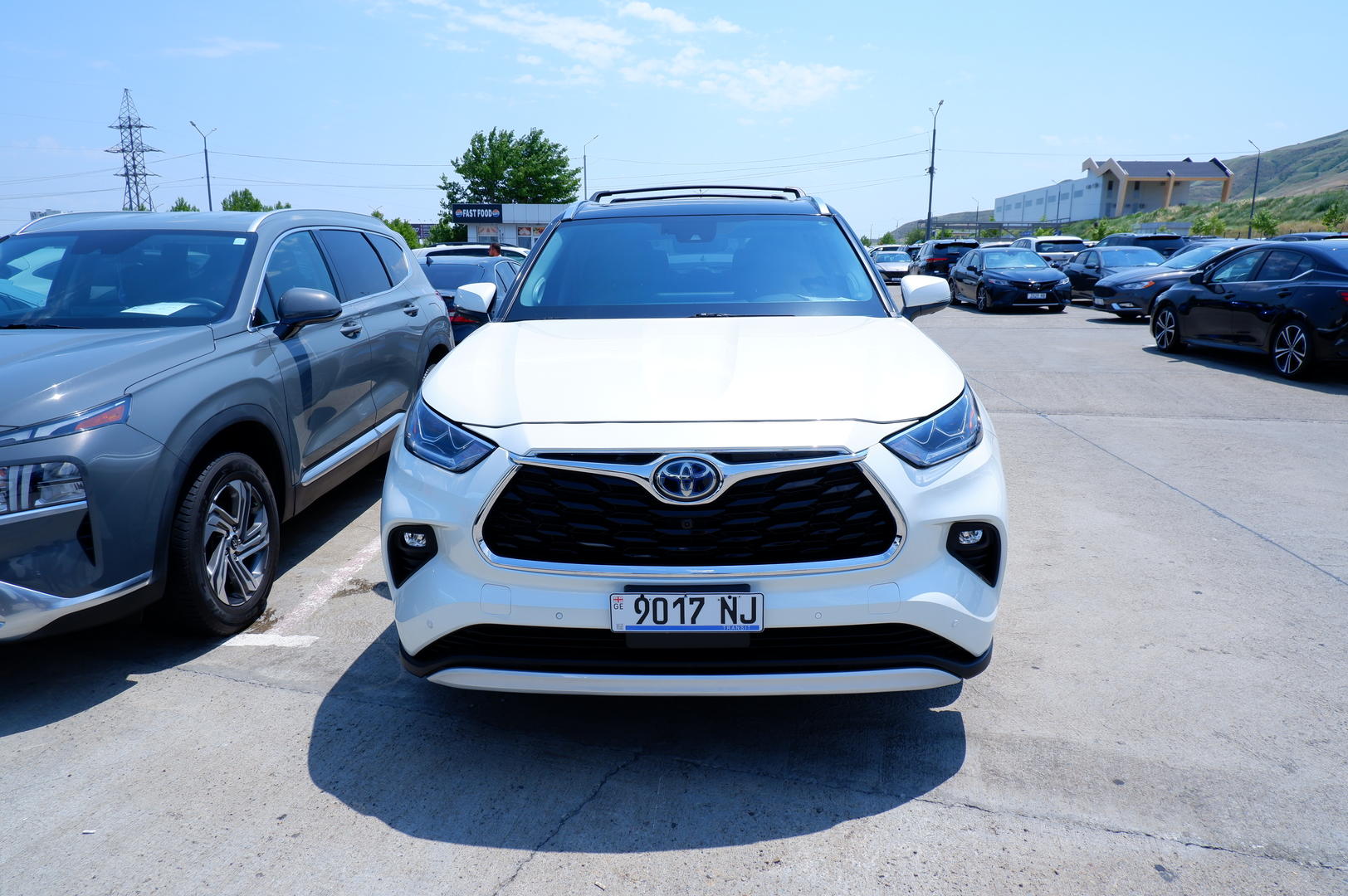 Toyota Highlander 2020 — photo 2