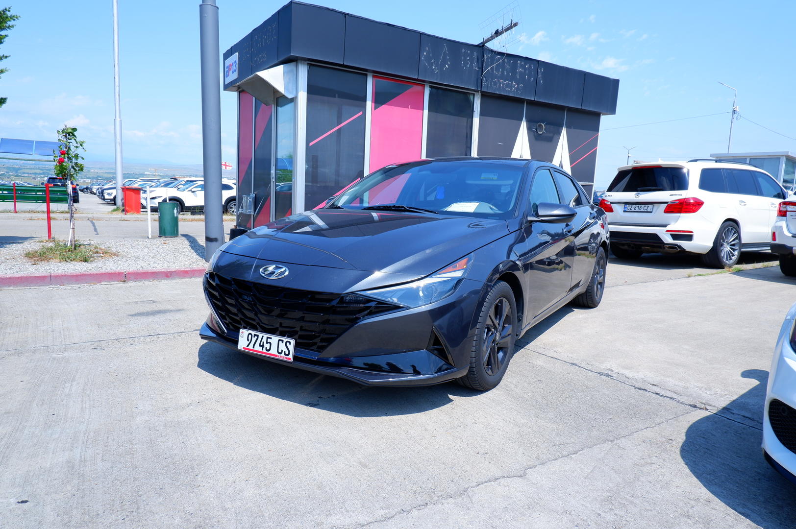 Hyundai Elantra 2020 — photo 2