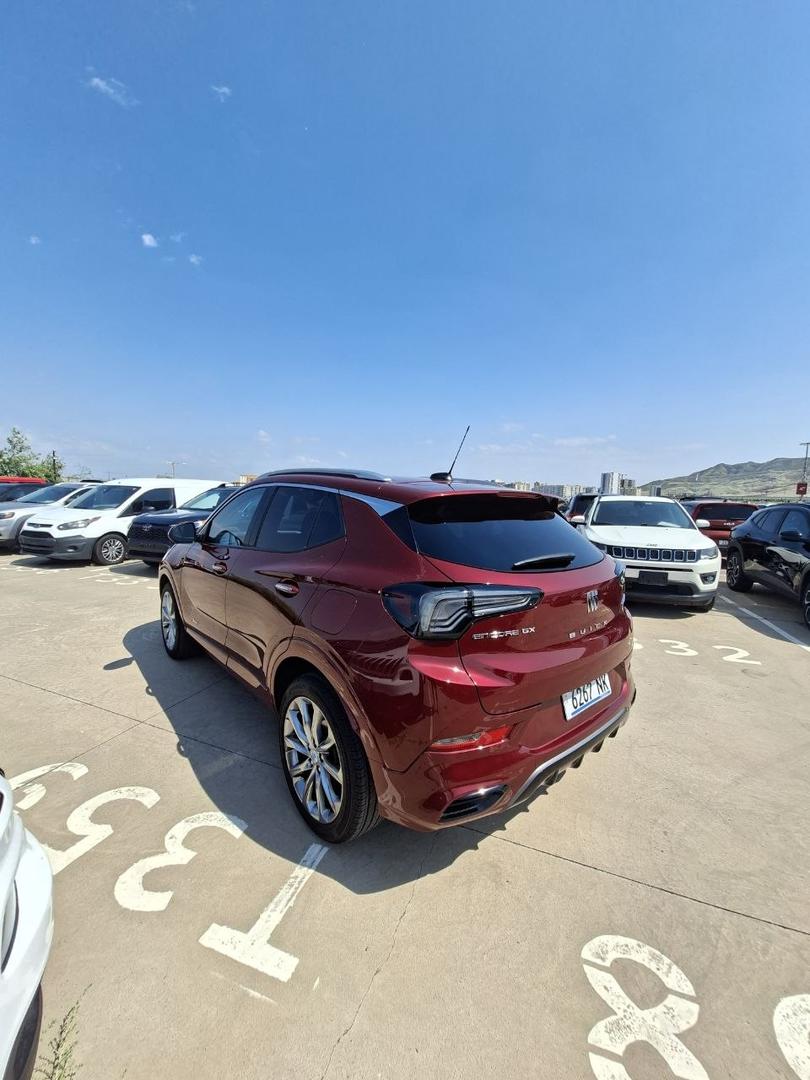 Buick Encore 2023 — photo 2