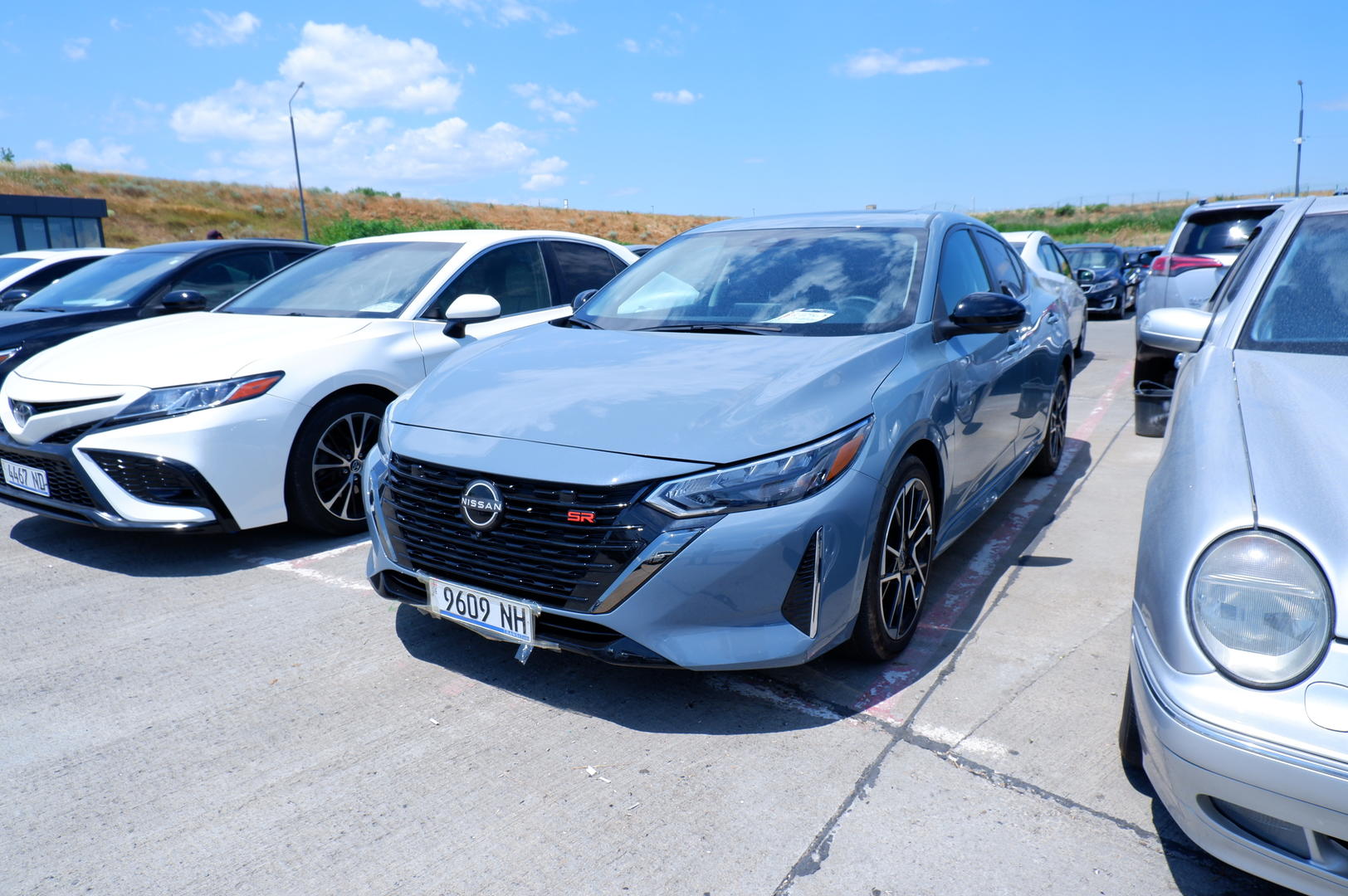 Nissan Sentra 2022 — photo 2