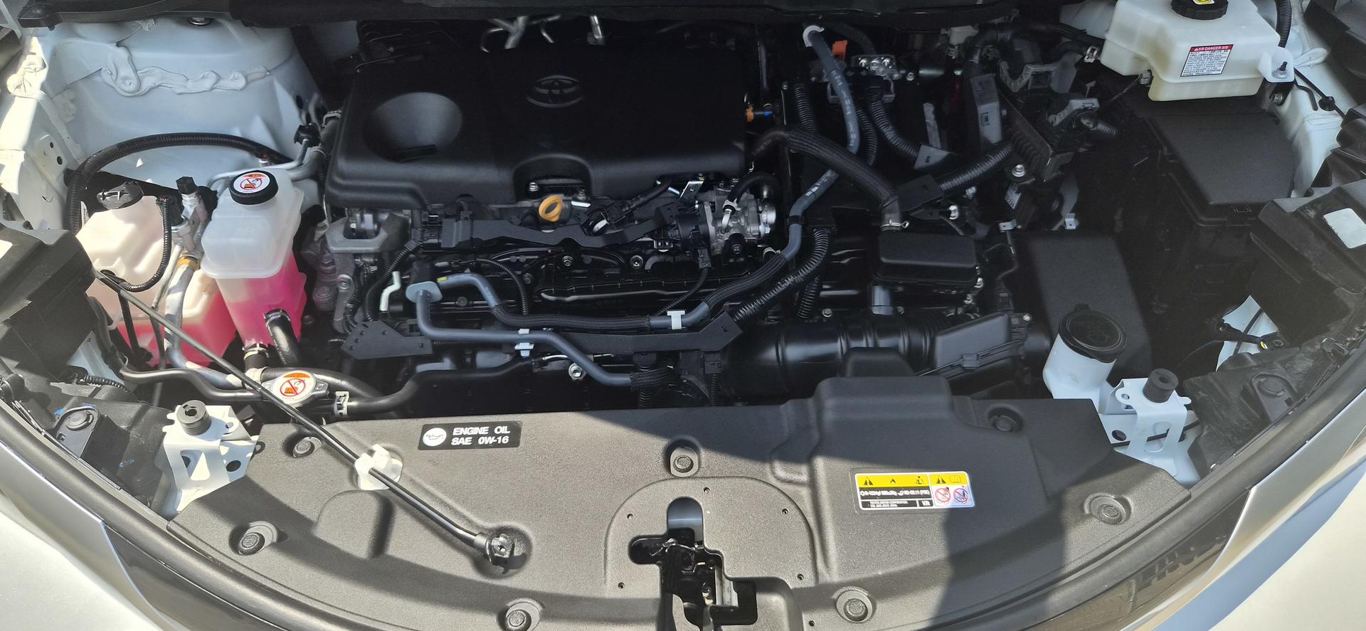 Toyota Sienna 2023 — photo 2