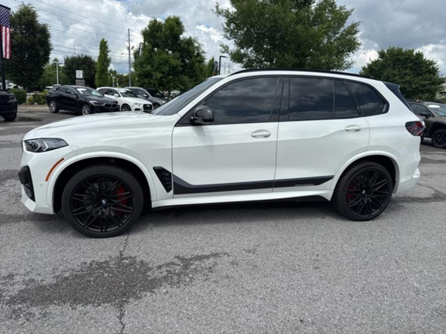 BMW X5 M 2024 — photo 2