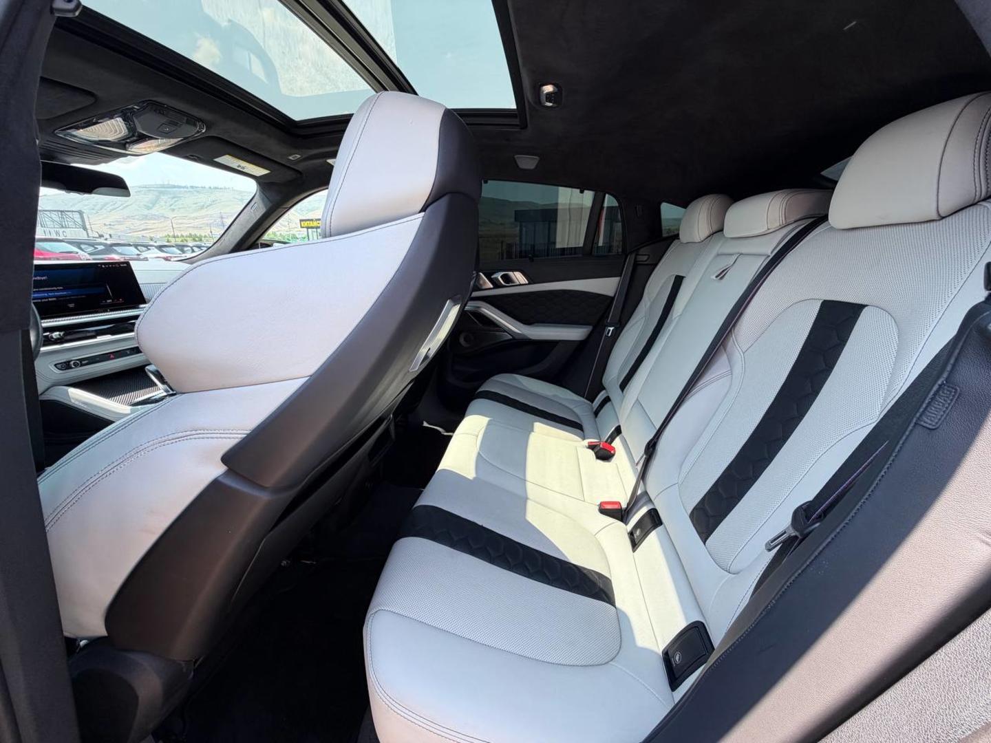 BMW X6 M 2024 — photo 2