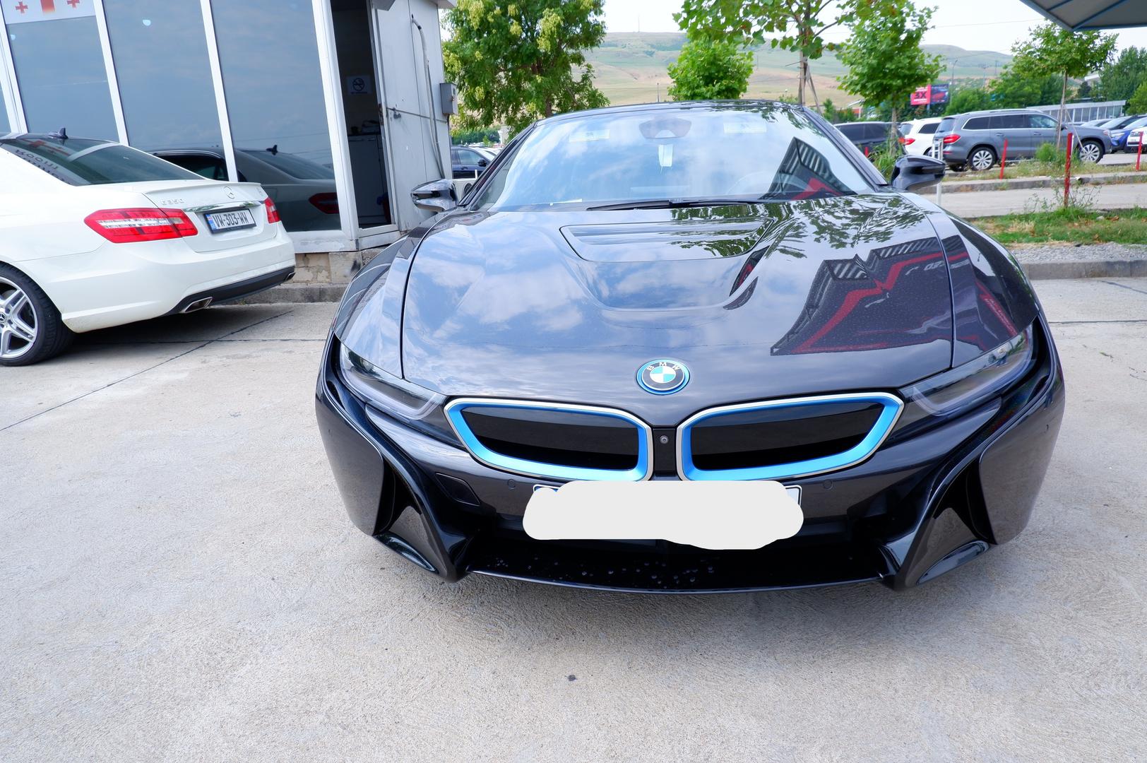 BMW i8 2018 — photo 2