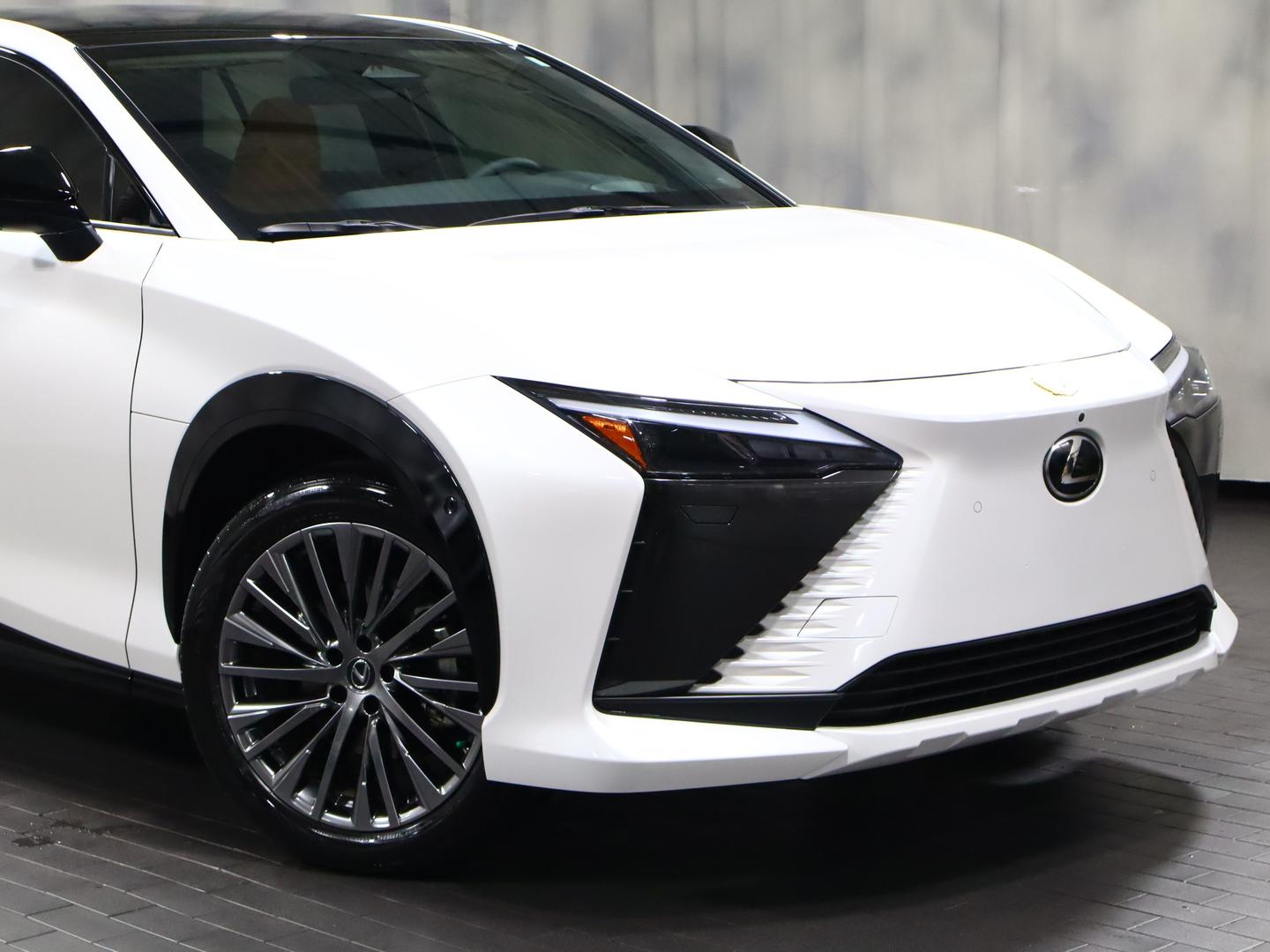 Lexus RZ 450e