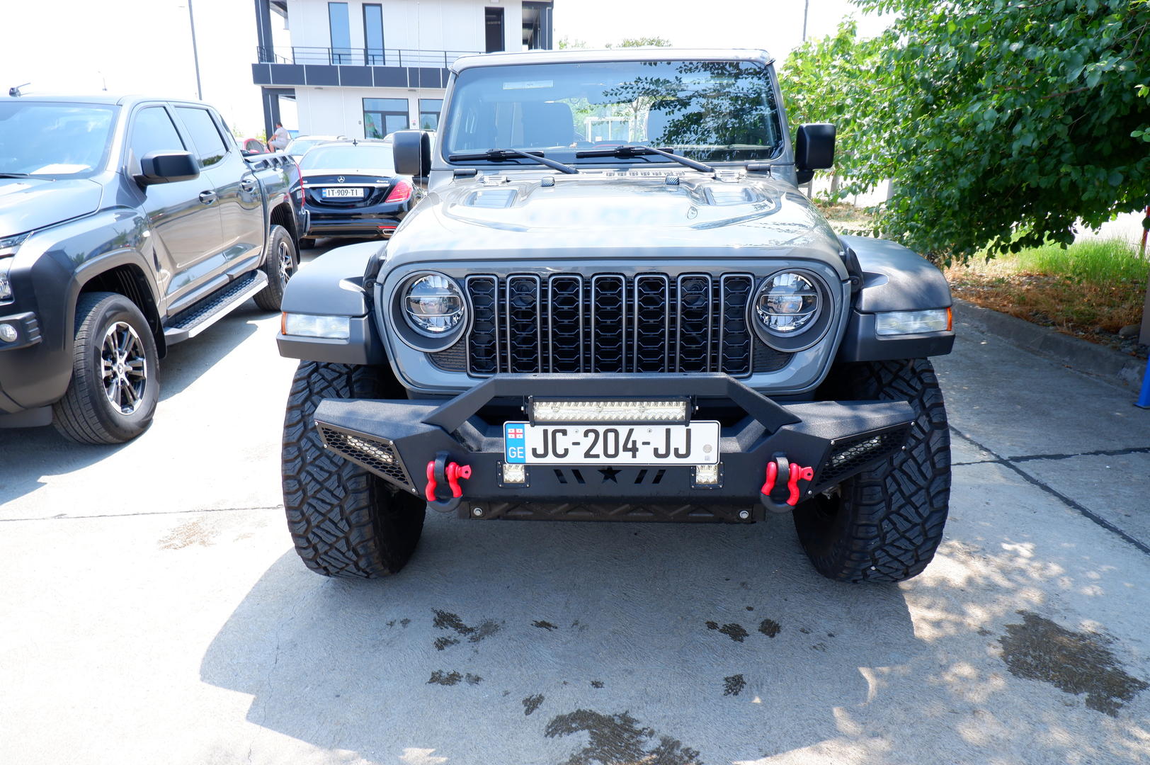 Jeep Wrangler 2023 — photo 2