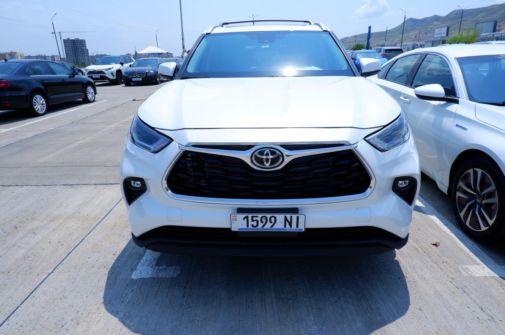 Toyota Highlander 2022 — photo 2