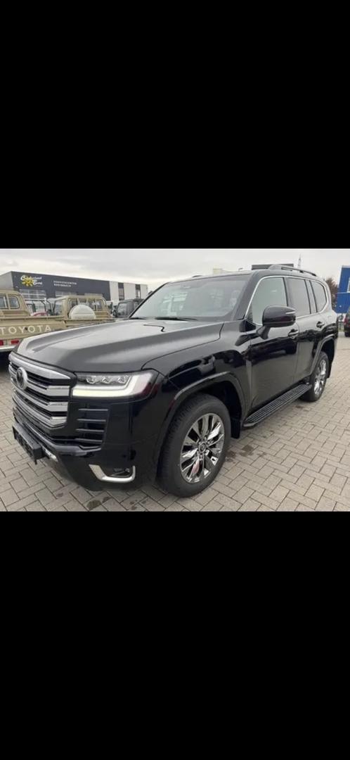 Toyota Land Cruiser 300 2026 — photo 2