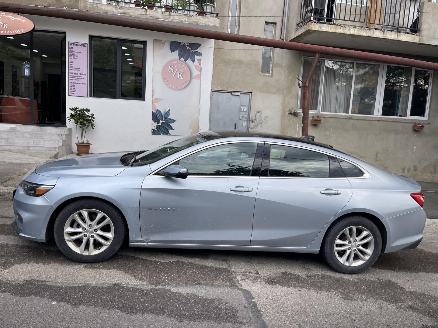 Chevrolet Malibu 2017 — photo 2