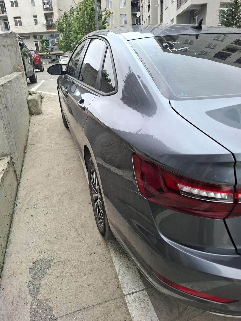 Volkswagen Jetta 2021 — photo 2