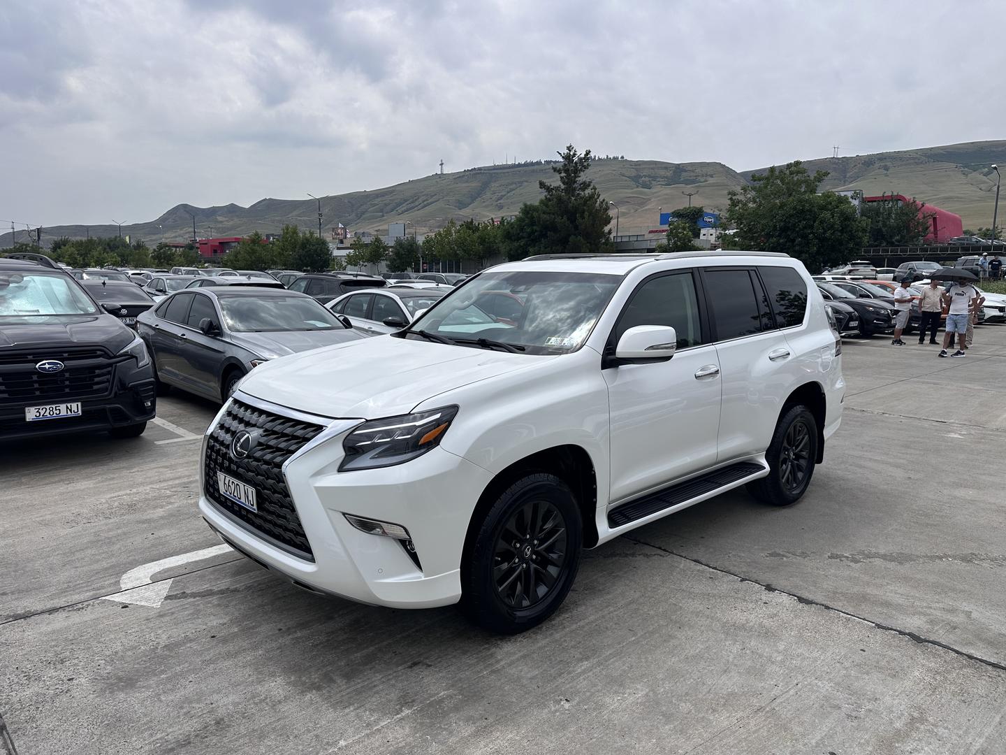 Lexus GX 460 2020 — photo 2
