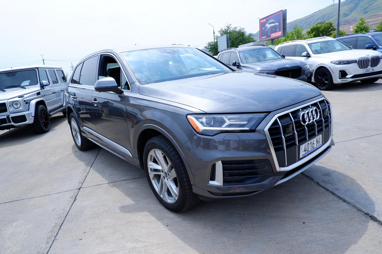 Audi Q7 2020 — photo 2