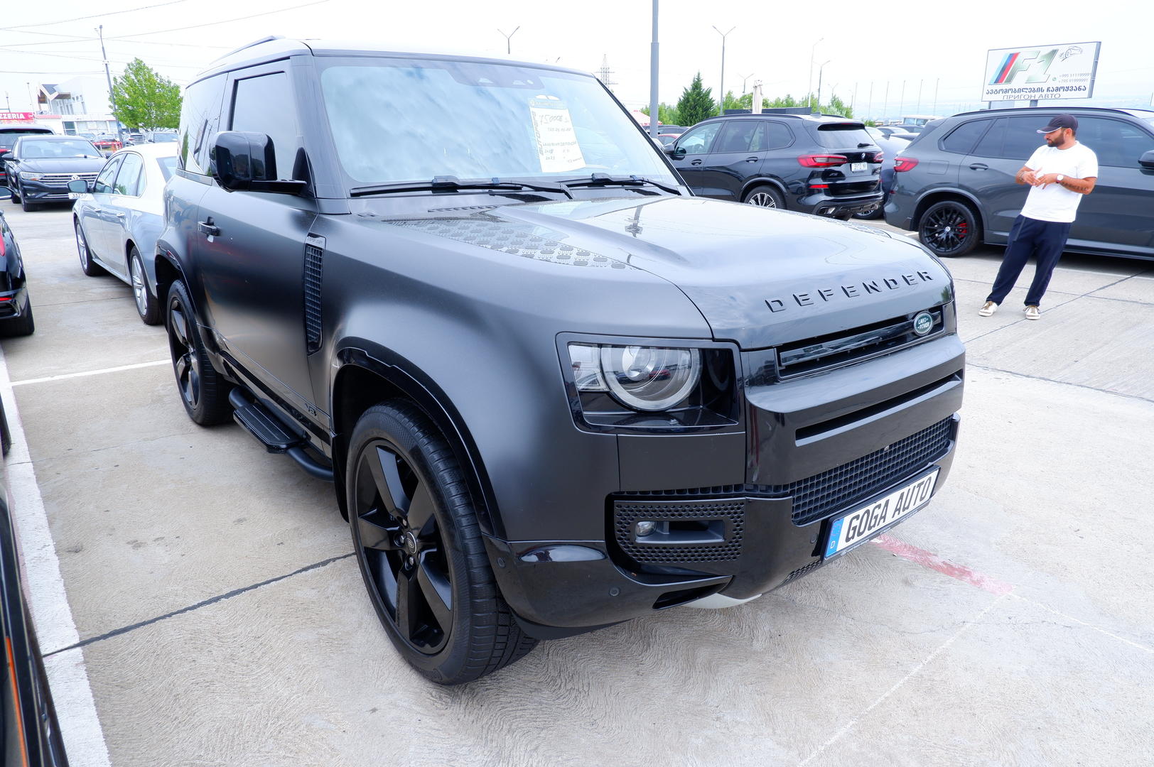 Land Rover Defender