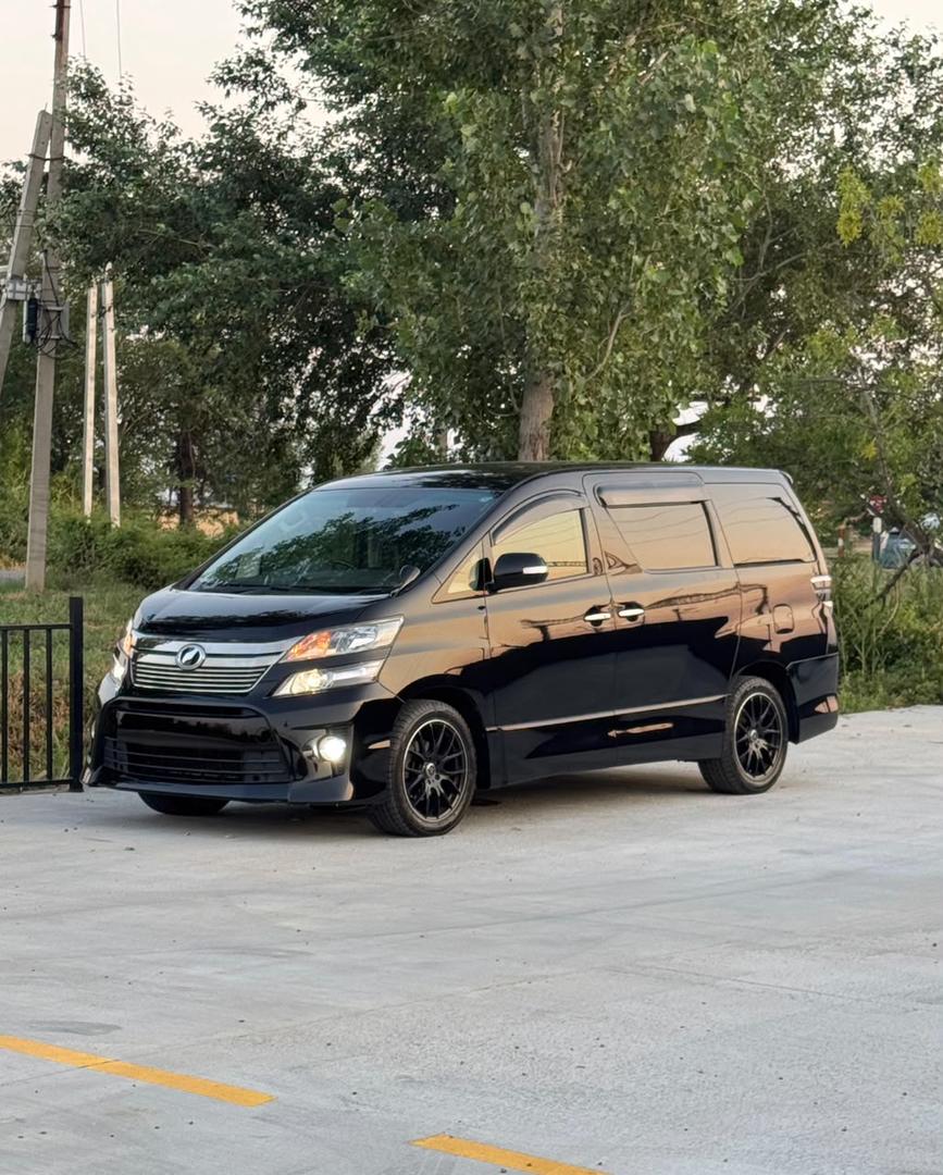 Toyota Alphard 2012 — photo 2