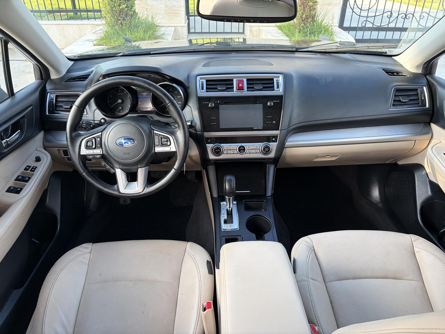 Subaru Outback 2015 — photo 2