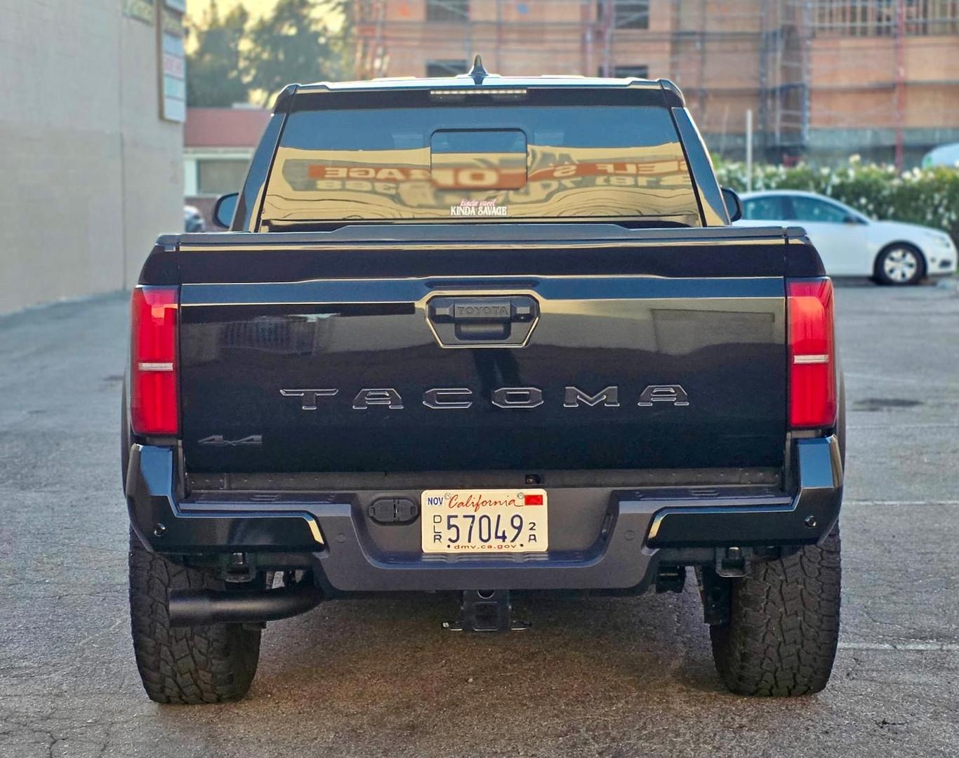 Toyota Tacoma 2024 — photo 2
