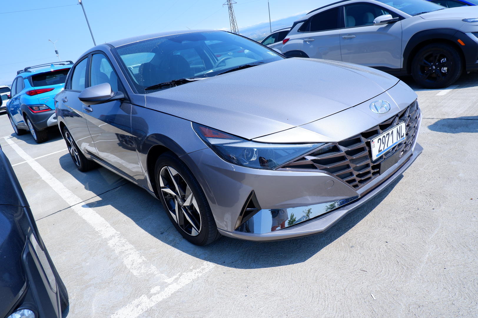 Hyundai Elantra 2023 — photo 2