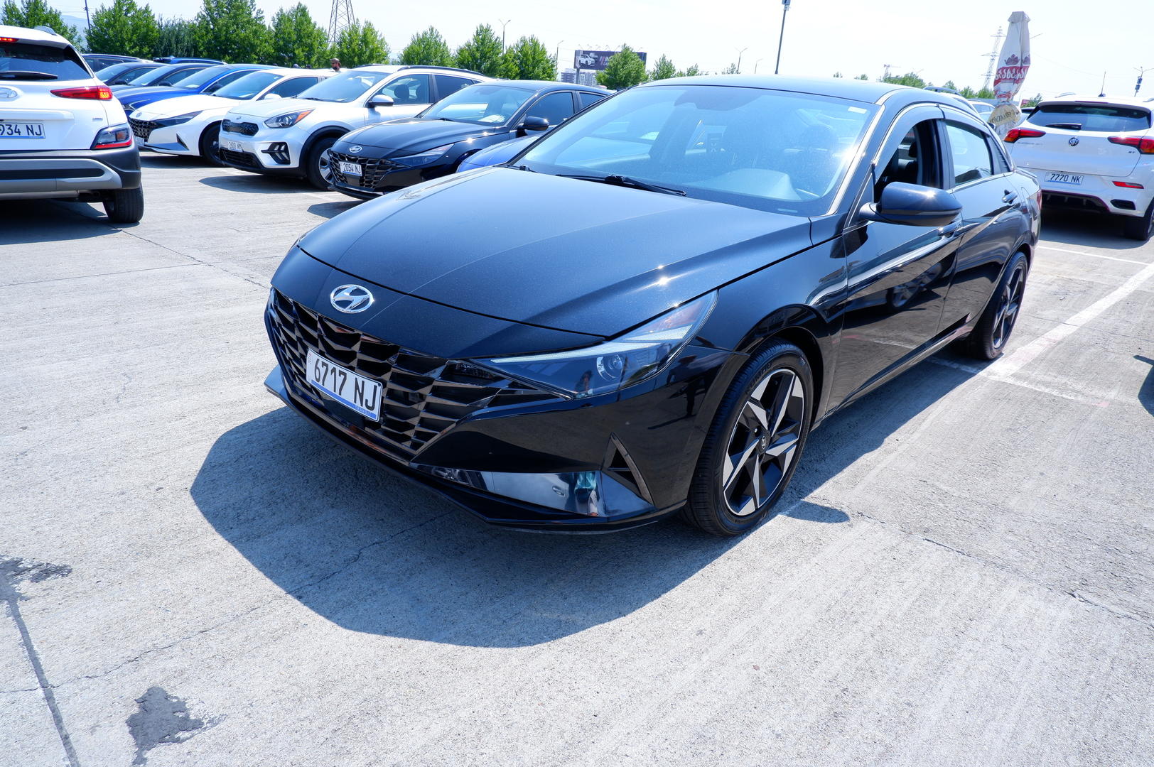 Hyundai Elantra 2022 — photo 2