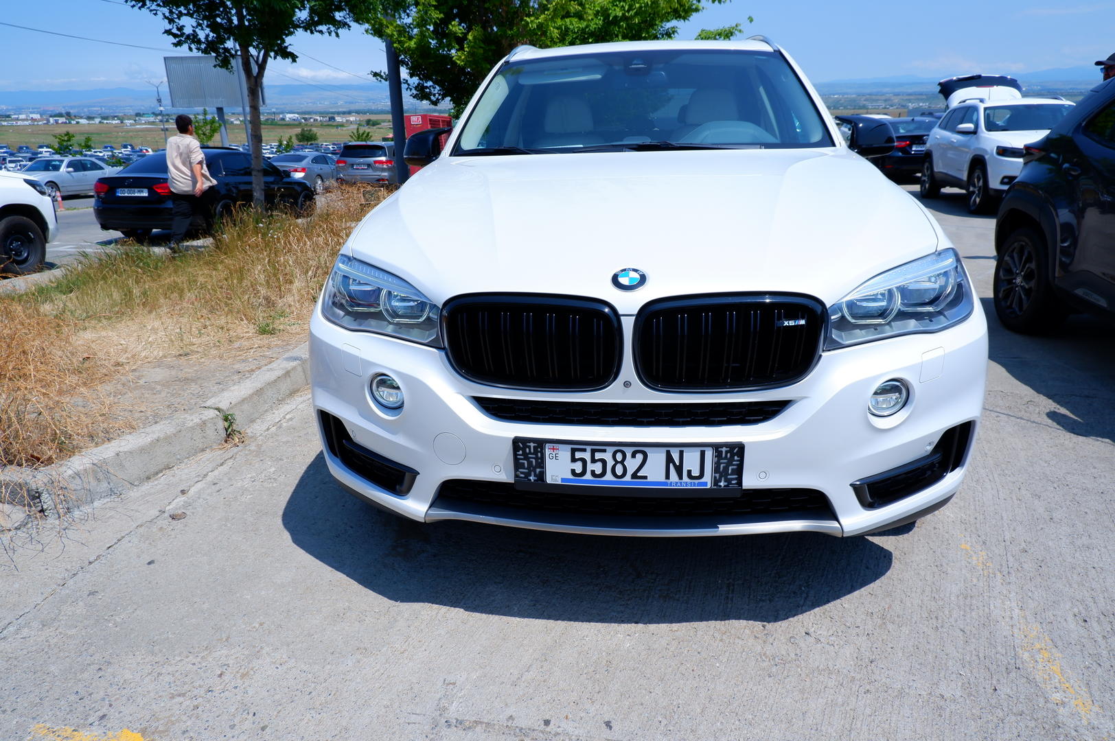 BMW X5 2016 — photo 2
