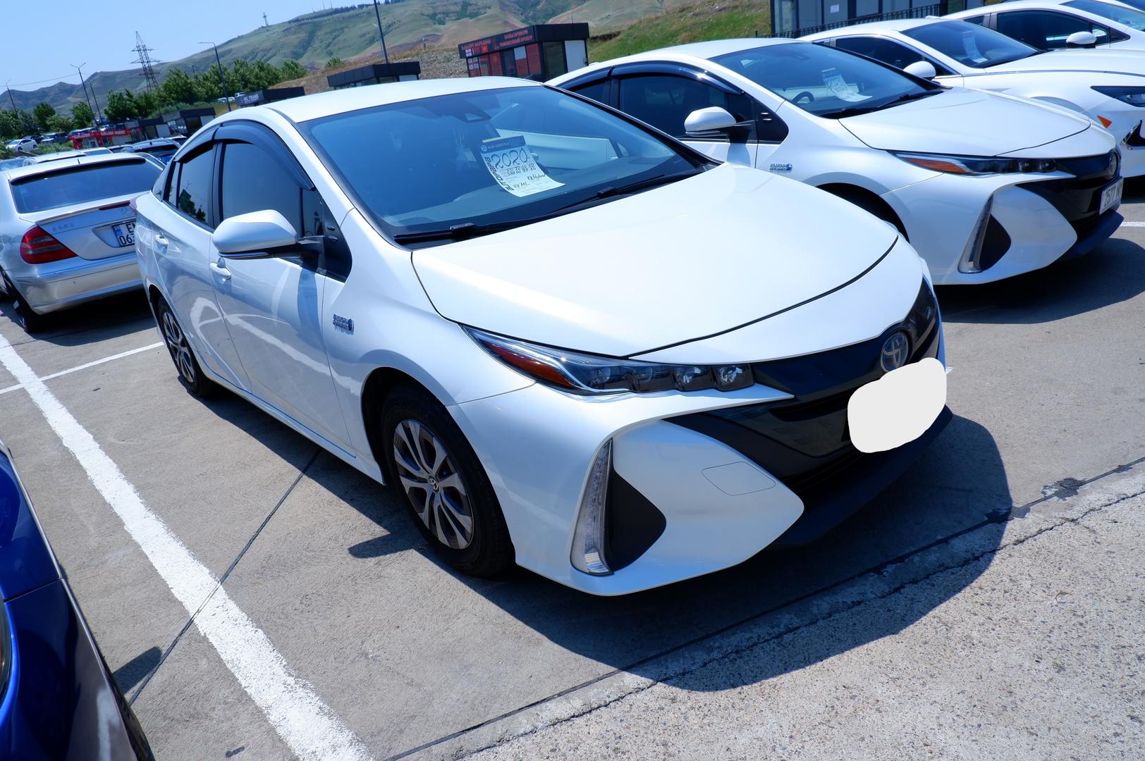 Toyota Prius Prime 2020 — photo 2