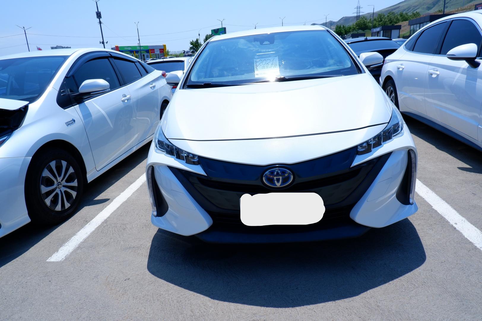 Toyota Prius Prime 2021 — photo 2