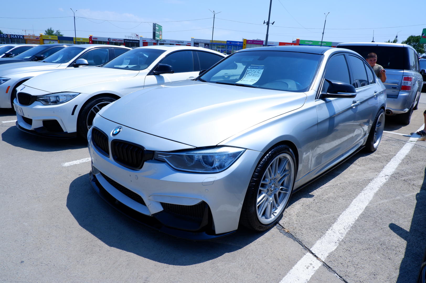 BMW 330 2015 — photo 2