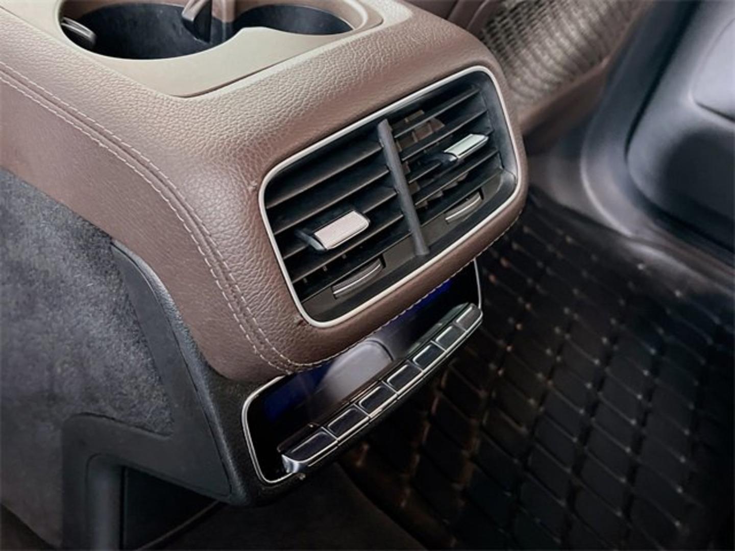 Mercedes-Benz GLS 450 2022 — photo 2
