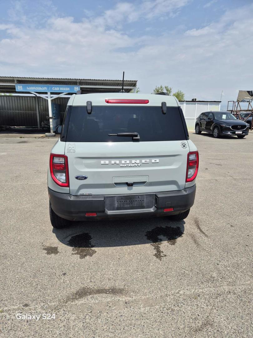 Ford Bronco 2023 — photo 2