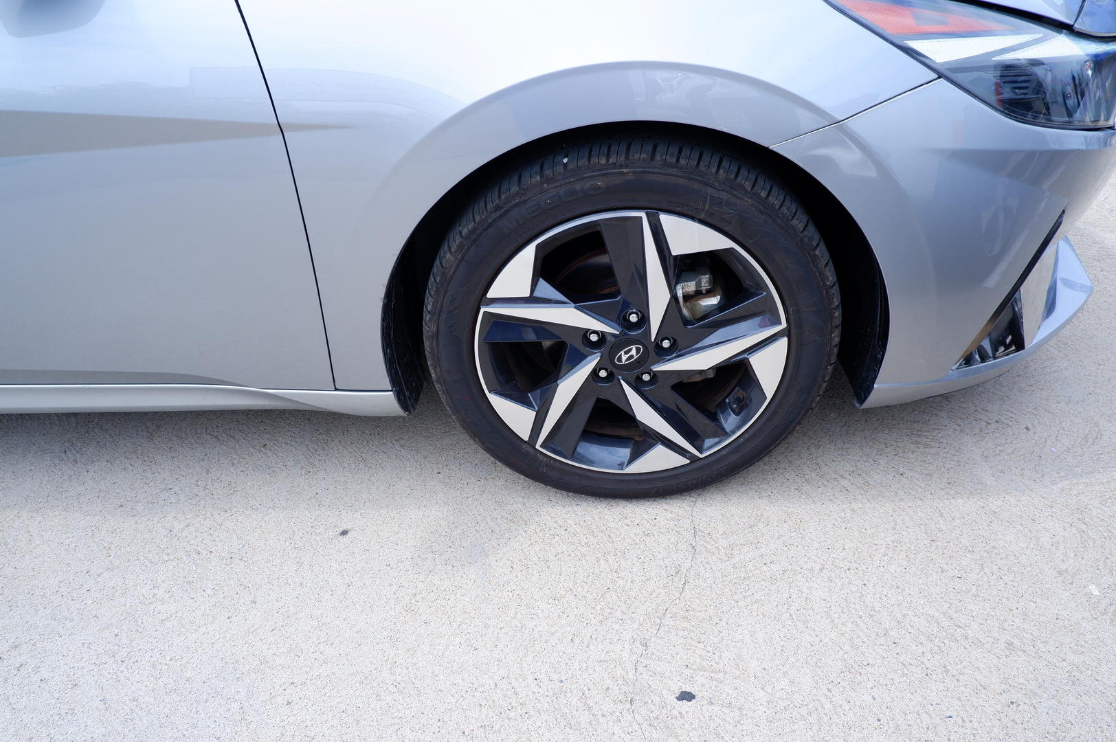 Hyundai Elantra 2022 — photo 2