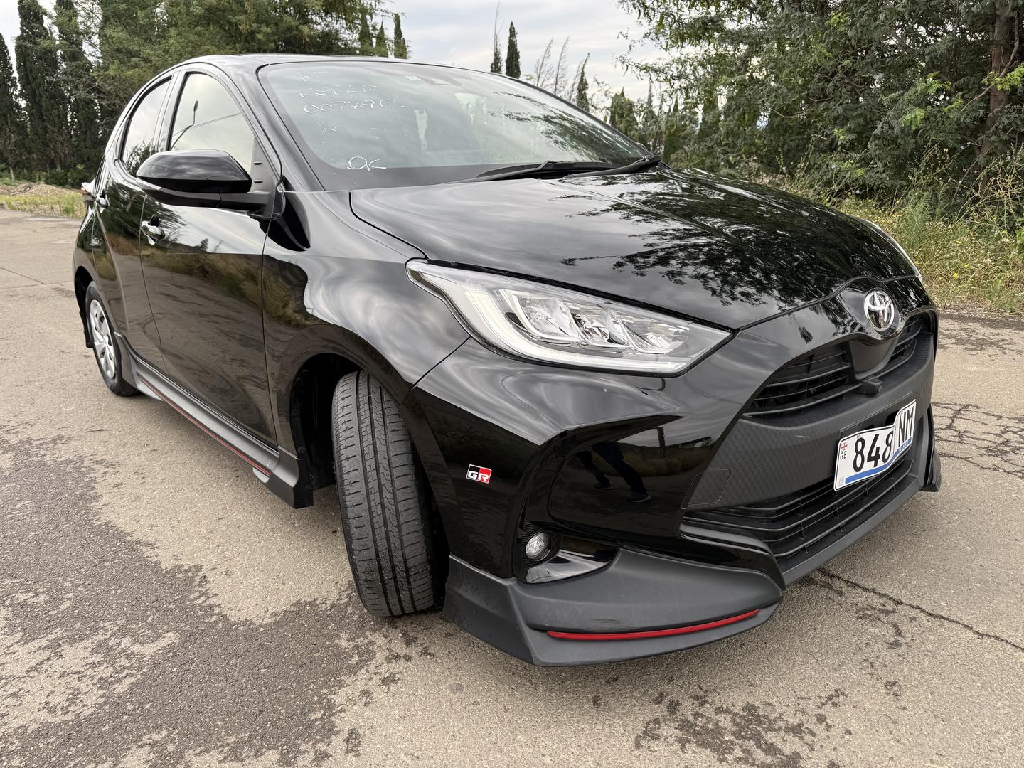 Toyota Yaris 2022 — photo 2