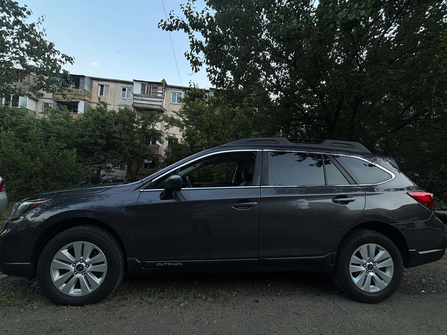 Subaru Outback 2019 — photo 2