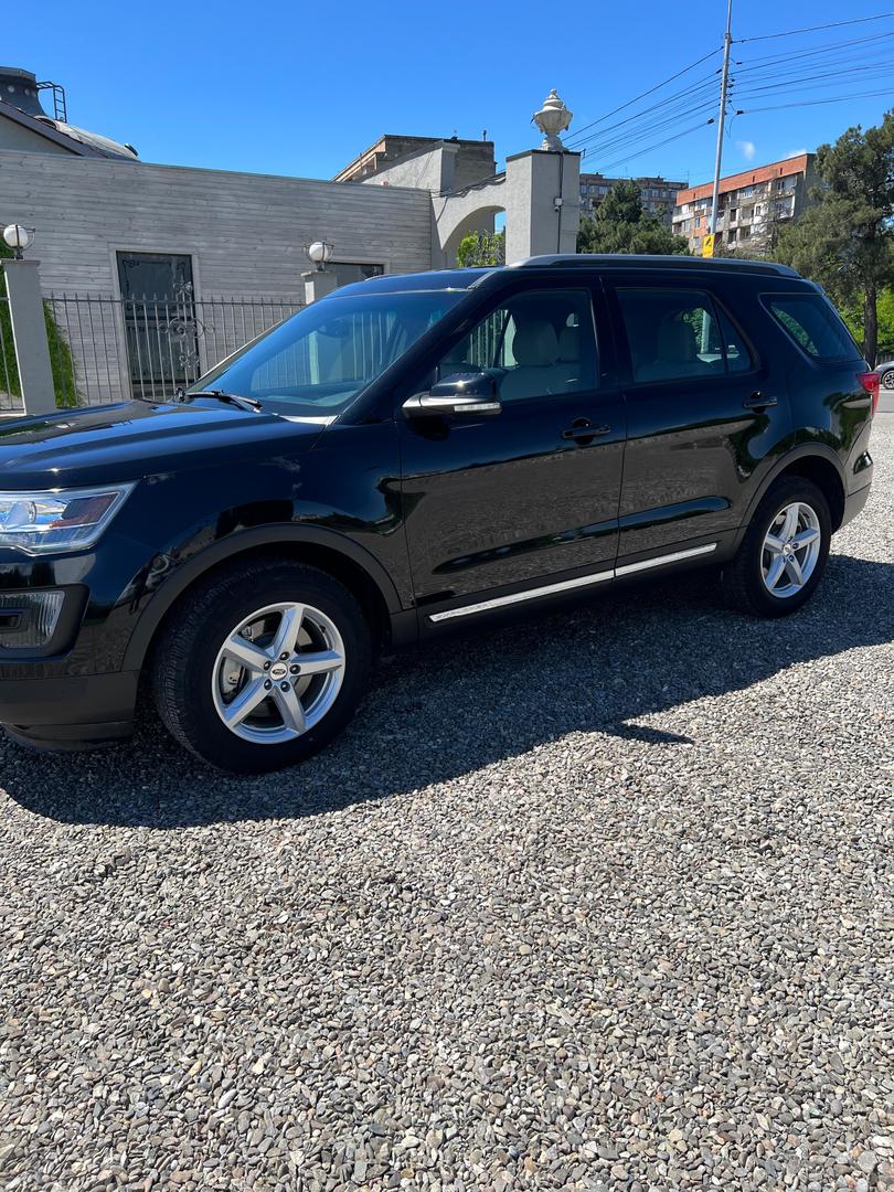 Ford Explorer