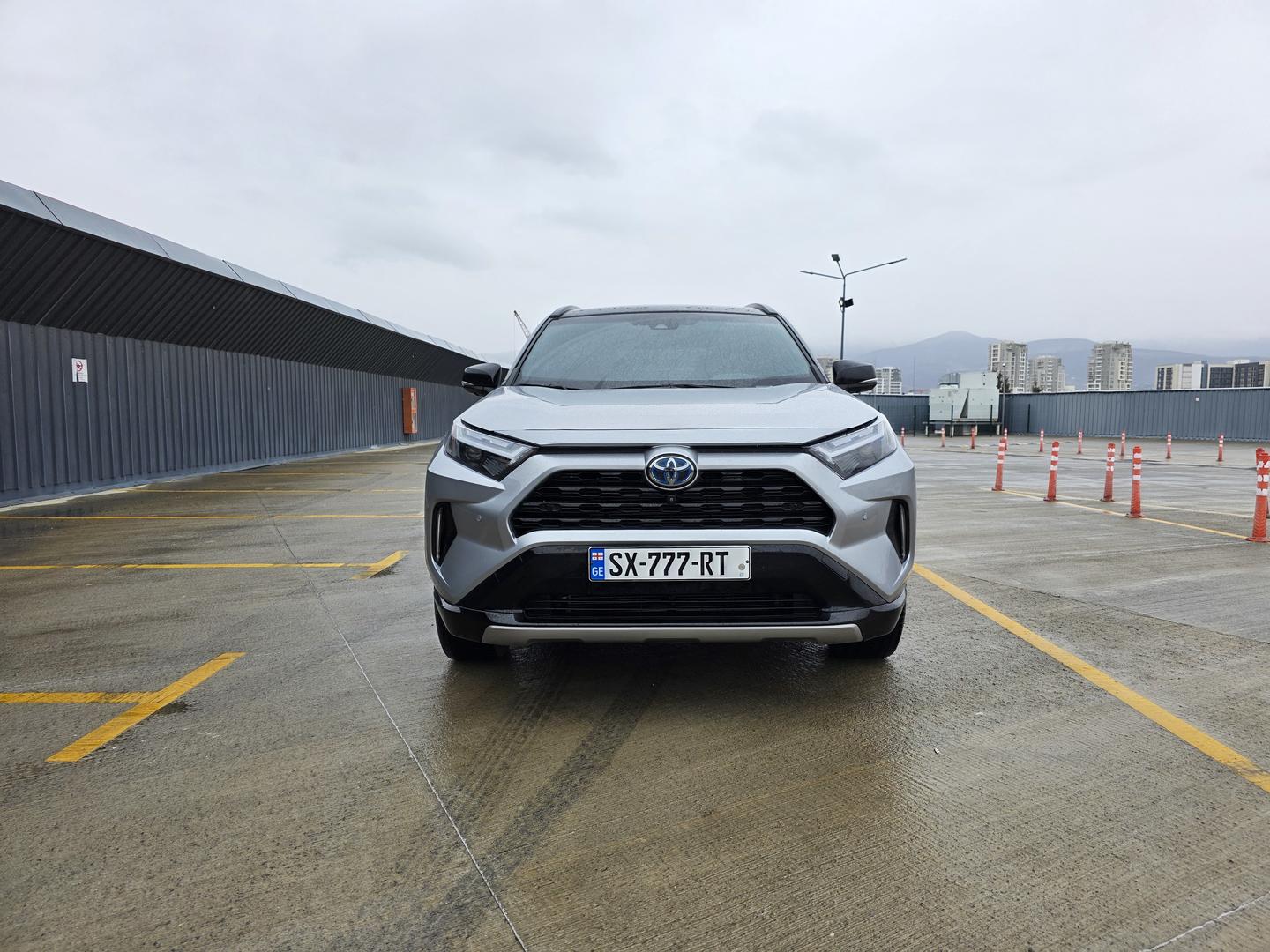 Toyota RAV4 2023 — photo 2