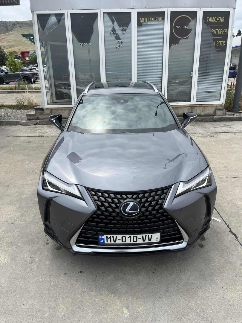 Lexus UX 200h