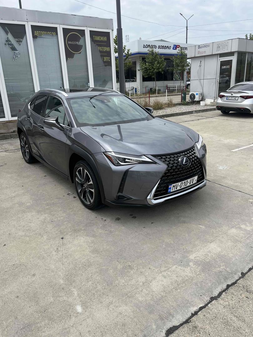Lexus UX 200h 2020 — photo 2