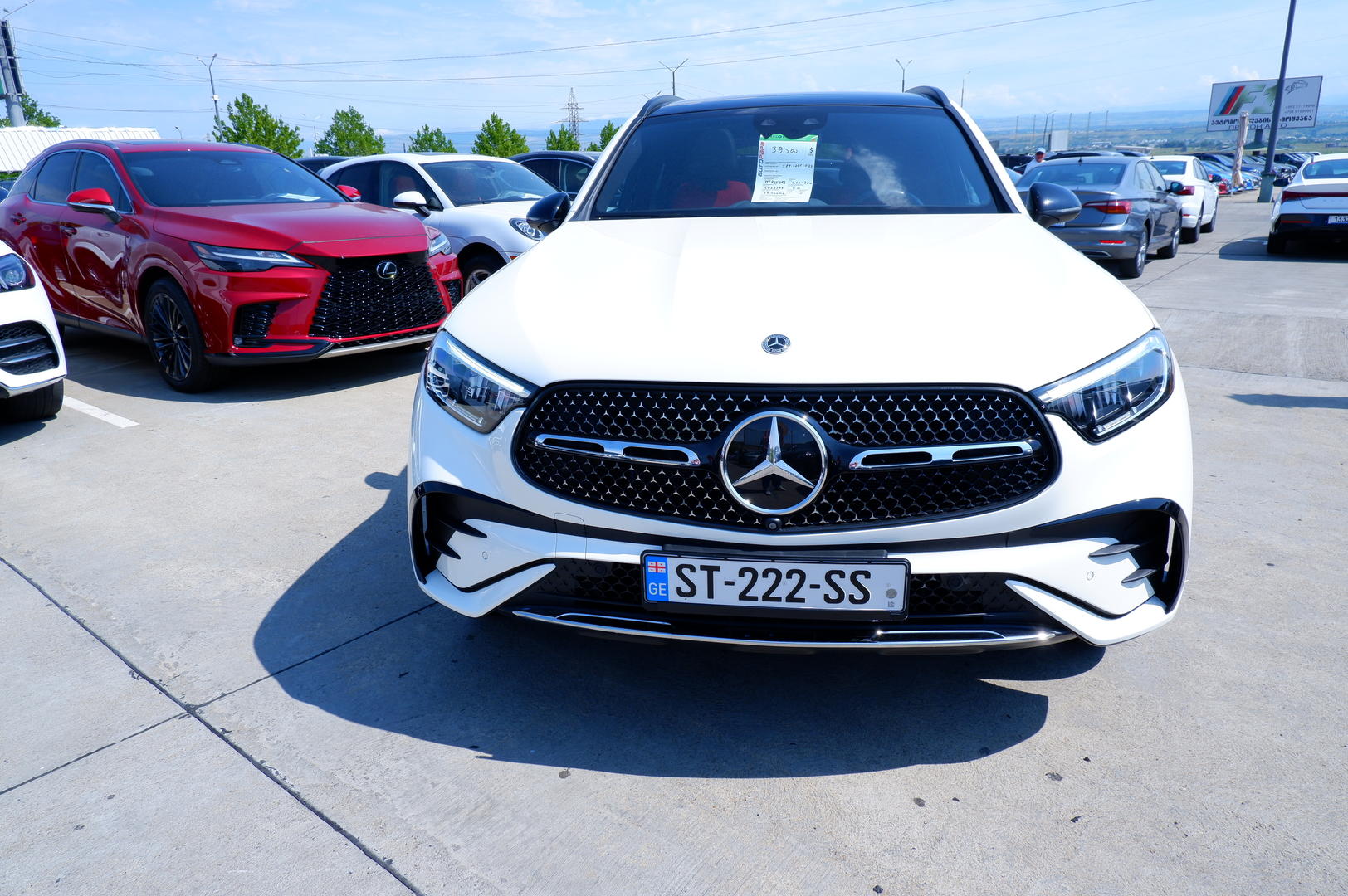 Mercedes-Benz GLC 300 2023 — photo 2