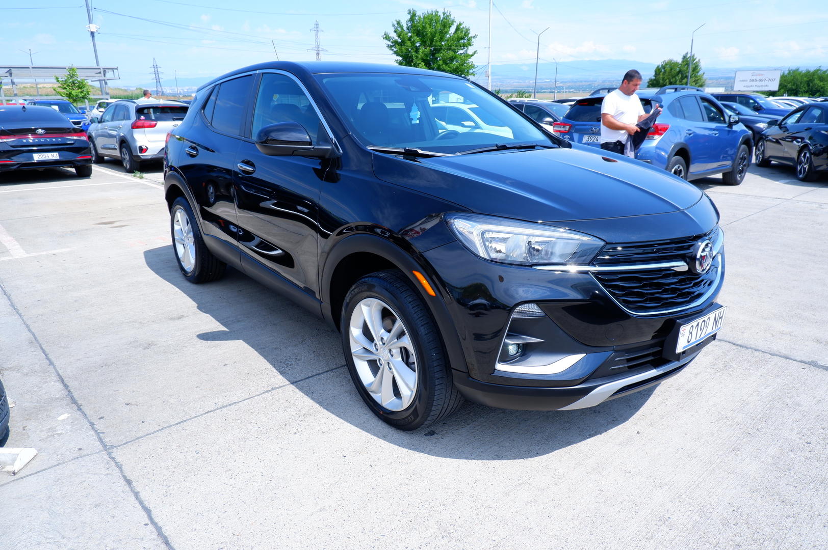 Buick Encore 2022 — photo 2