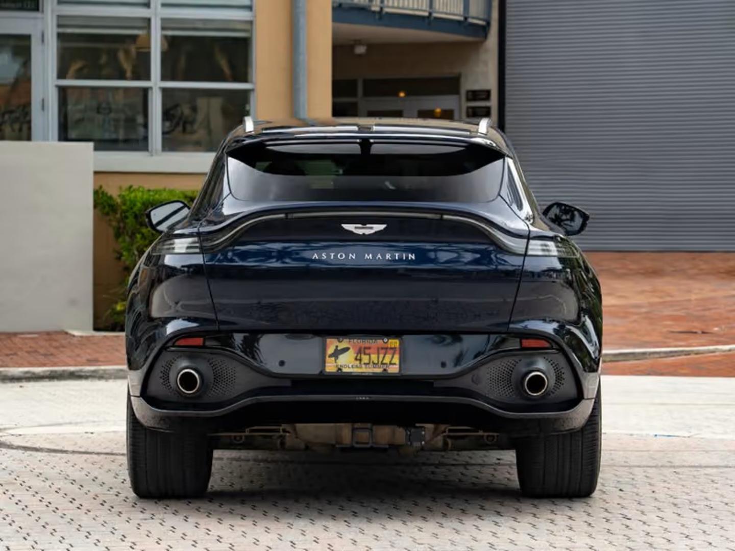 Aston Martin DBS 2021 — photo 2