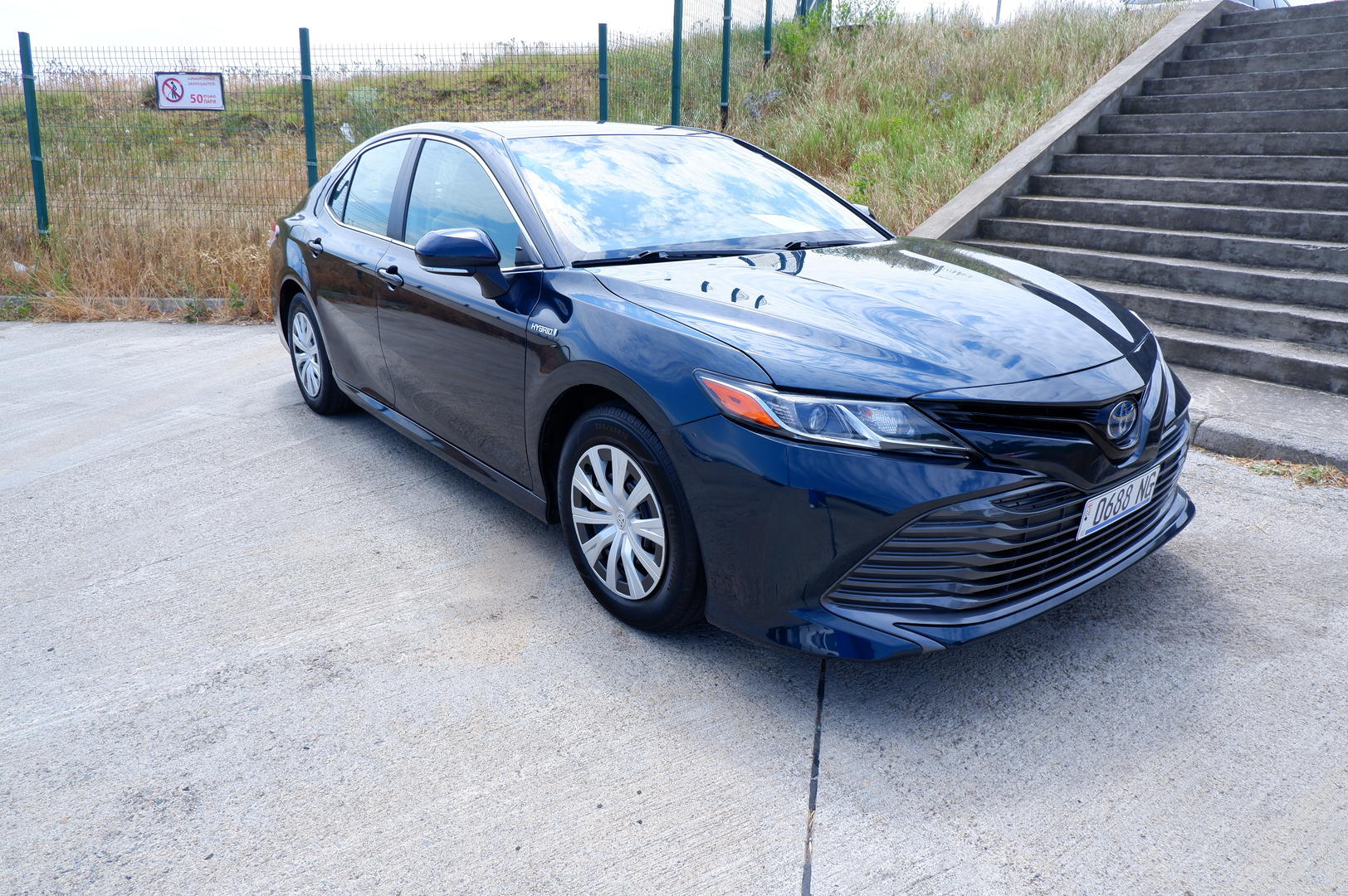 Toyota Camry 2020 — photo 2
