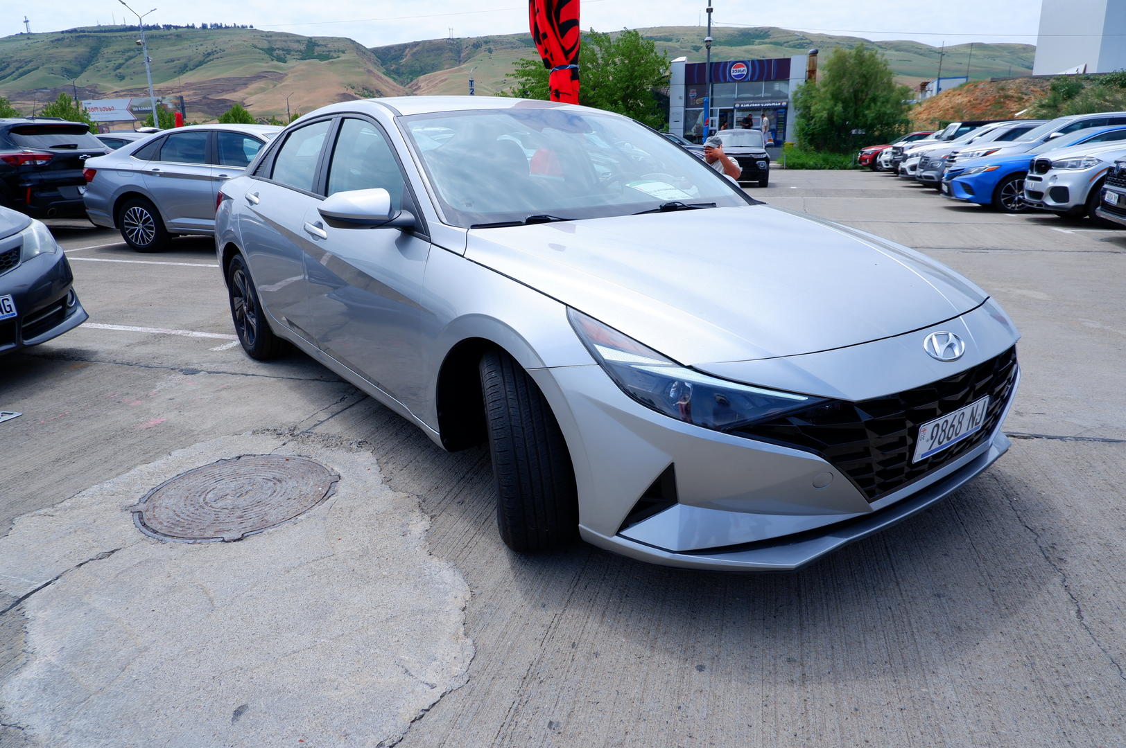 Hyundai Elantra 2022 — photo 2