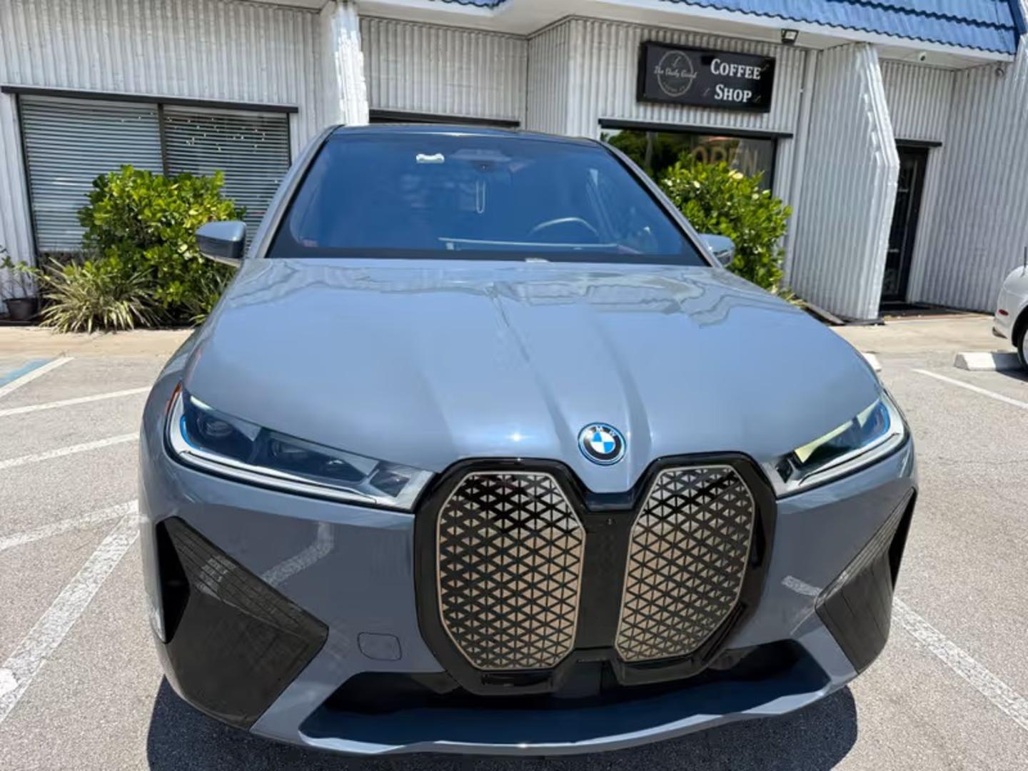 BMW iX 2023 — photo 2