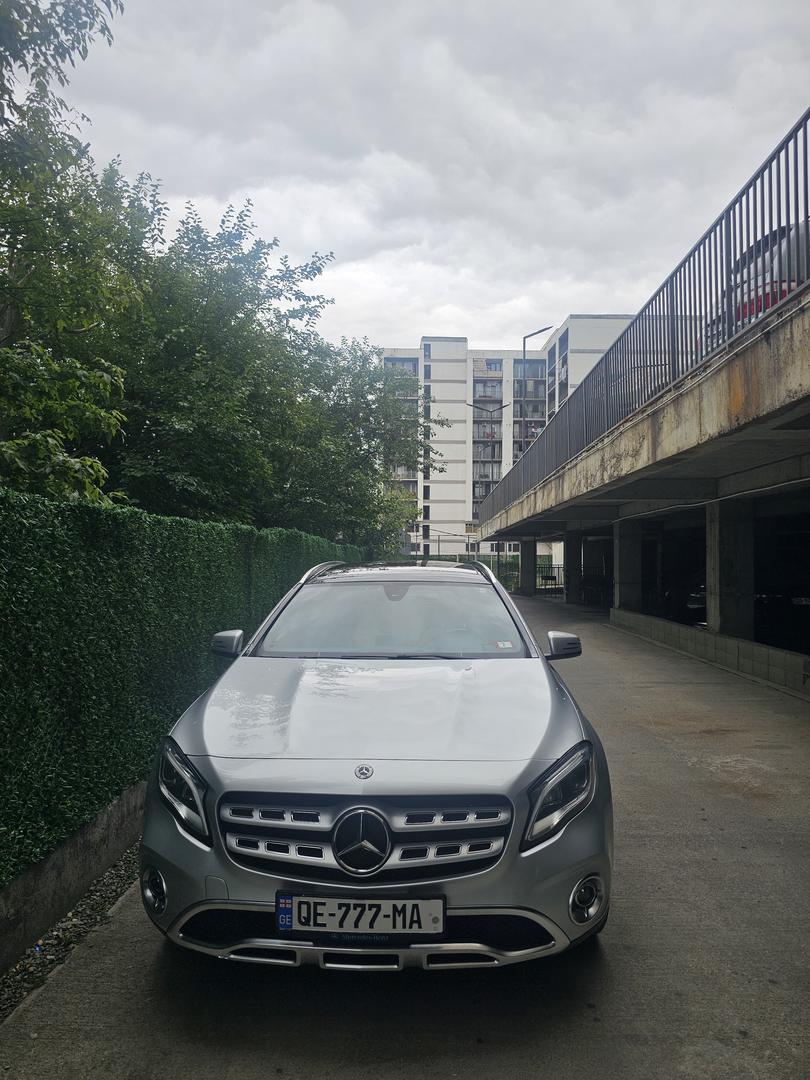 Mercedes-Benz GLA 250